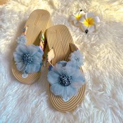 仙女风坡跟人字拖，女夏季时尚草编花朵，厚底傣族鞋沙滩鞋凉鞋