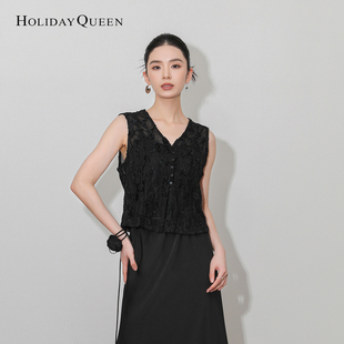 holidayqueen设计感黑色蕾丝，上衣镂空钩花背心单排扣短款坎肩女