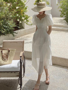 法式气质白色天丝连衣裙2023年夏季女装度假风收腰泡泡袖雪纺裙子