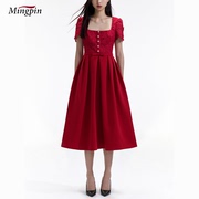 24春夏红色方领连衣裙，精致优雅蕾丝泡泡袖，拼接百褶公主礼服裙