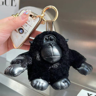 可爱羊毛大黑猩猩汽车钥匙扣，毛绒公仔小猴子背，包包挂饰皮草小挂件