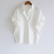 白色宽松蝙蝠袖翻领棉，衬衫女港风，设计感夏季简约纯色短袖衬衣