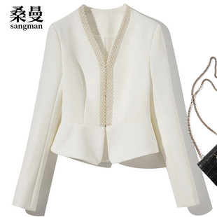 设计感珍珠v领长袖短外套女欧美修身复古气质，高腰小西装白色