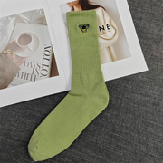 外贸尾单个性潮袜男中长筒男生袜子草绿色高筒学生男袜