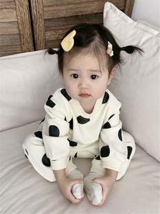 韩国童装春季女童宝宝可爱圆点卫衣+卫裤休闲运动服2件套装