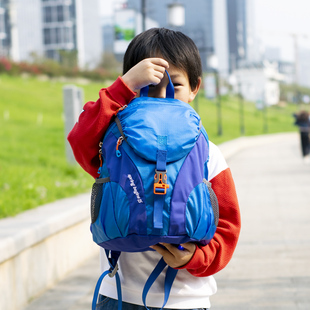 儿童旅行背包男孩户外轻便小双肩，包出游(包出游)男童超轻小学生书包旅游