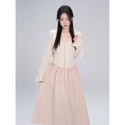 2024春季粉色吊带裙+杏色，罩衫甜美简约时尚，气质显瘦百搭套装