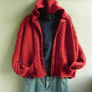 精致 纯棉线短款宽松连帽毛衣厚实红色黑色毛衣外套 前短后长