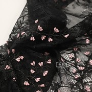 黑色底粉色小花绣花蕾丝布料 透明衬衫旗袍连衣裙帽子装饰面料