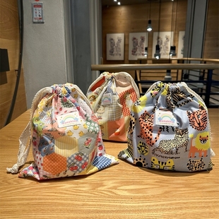 卡通印花狮子抽绳收纳袋幼儿园脏衣袋，多功能旅行分装袋便携洗漱包