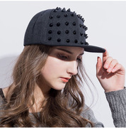 男女士嘻哈街舞帽子欧美街头个性时尚，铆钉鸭舌帽毛青平沿棒球帽子