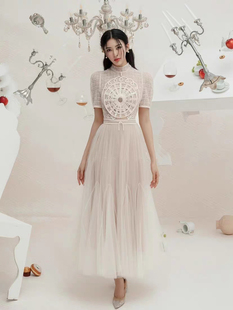 名媛风白色蕾丝刺绣连衣裙越南设计裙气质大摆重工网纱长裙