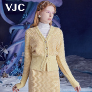 VJC/威杰思秋冬女装黄色V领羊毛针织衫复古提花短款上衣