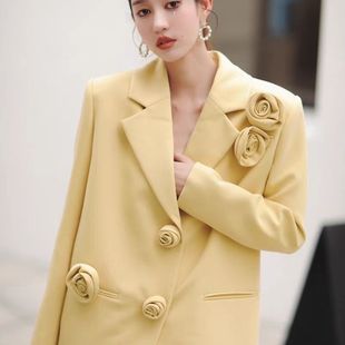 复古玫瑰立体花朵廓形黄色西装外套