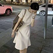 欧洲站白色鱼尾裙子2023年夏季女装别致高高级圆领显瘦连衣裙