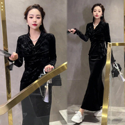 新中式国风黑色套装女2023冬季v领丝绒小衫高腰鱼尾裙两件套