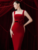 经典方领宽吊带性感名媛气质淑女优雅丝绒包臀一步裙正大红色礼服