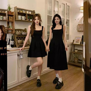 2024中式国风赫本风吊带连衣裙，夏季高品质法式感气质小黑裙女