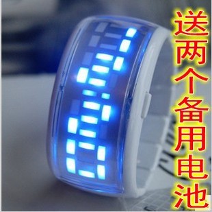  终极三国siman手镯表童话二分之一同款LED电子孙尚香学生情侣手表