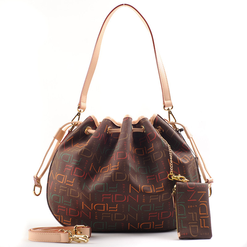 2013淘宝<em>fion 女包</em>店铺排行榜前10名_guanji72