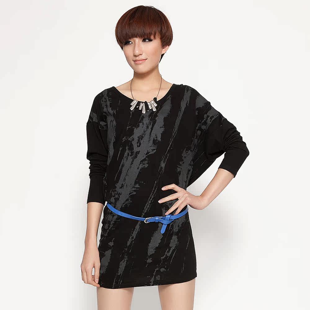 2012春装新款 不对称个性数码图案女T恤 时尚穿法 A9210911<span class=H>红袖</span>HS