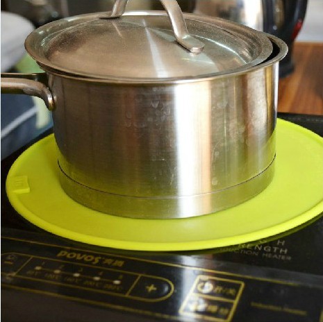 正品廚房隔熱墊圓形矽膠耐高溫電磁爐專用防燙防滑墊餐具碗盤鍋墊在類目 餐飲具, 餐具, 餐墊中 - 來自Buy2taobao.com提供專業的淘寶代購服務