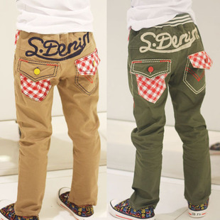 秋冬季<em>儿童</em>怎样根据服装颜色搭配裤子?_童装