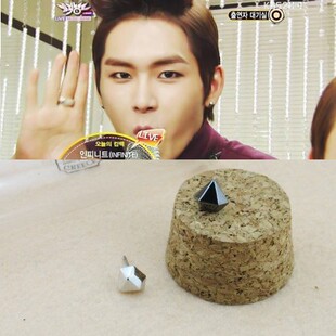  58包邮 Infinite HOYA银黑色立体造型钻石耳钉