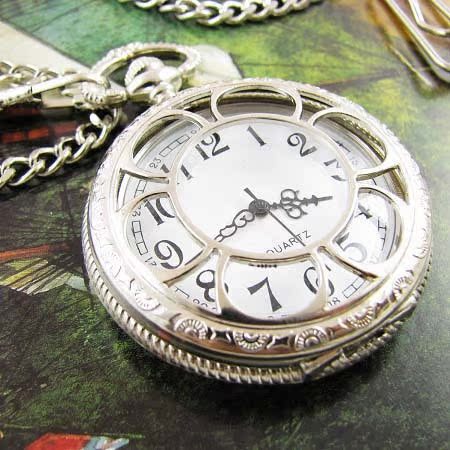 【送运费险】时尚 银色 镂空花瓣型怀表 链表|msdalam kategori jam tangan, poket jam tangan - dari Buy2taobao.com untuk memberikan perkhidmatan ejen Taobao profesional membeli