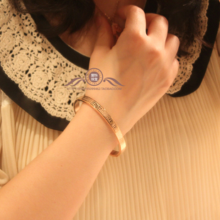  气质时尚气质鳄鱼纹玫瑰金情侣手镯 镀18K韩国钛钢彩金镯子手环