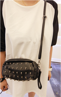 2012新款铆钉骷髅钱包女式包包单肩包手拿包韩版手机包小包零钱包