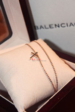 Fujii Lena Cartier Cartier cruz colgante, la cruz de Jesús collar femenino cadena de huesecillos de la cadena
