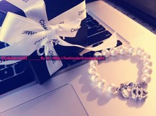 [Chanel] de productos auténticos importados de perlas en el extranjero brazalete de oro pequeñas fragantes logo Doble C