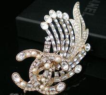 Europeos y americanos grandes CHANEL Chanel destello magnífico broche de diamantes aves noble