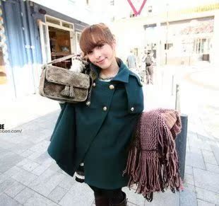 求外套啊,斗篷类型的外套。 适合17 18岁的女生