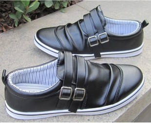  春秋款 男士休闲皮鞋 时尚搭扣潮鞋 黑白板鞋男鞋子 2色选