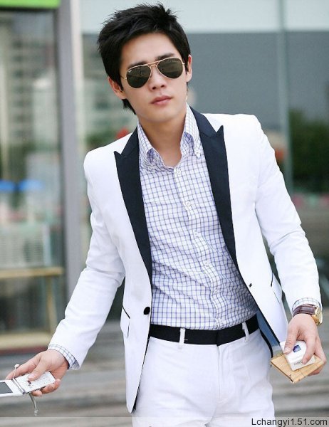 潮衣店2012春装新郎礼服 伴郎礼服韩版修身西服 白色西装套装男士 潮衣店2012春装新郎礼服 伴郎礼服韩版修身西服 白色西装套装男士