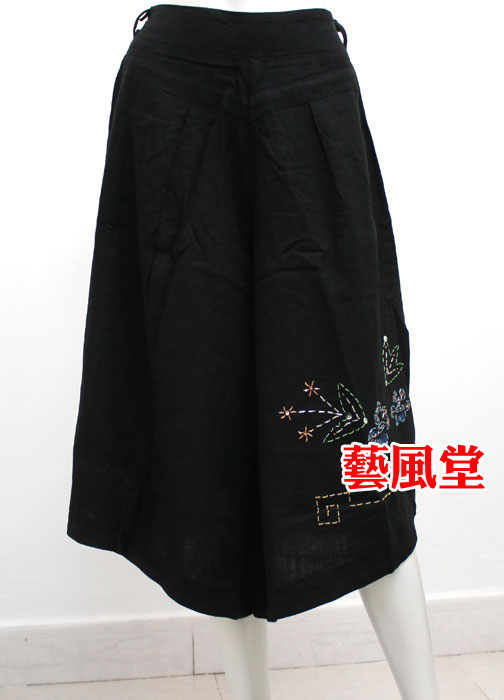 刺绣七分裤 云南原创民族风情服装女裤 纯麻面料手工绣珠花朵裙裤|ruв категории Женская одежда, костюм/национальная одежда/театр костюм, костюм/китайский стиль одежды, брюки - от Buy2taobao.com для оказания профессиональной услуги покупки агента Taobao
