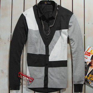 UM春装新款,不规则拼色块男士<em>长袖针织,开衫</em>线