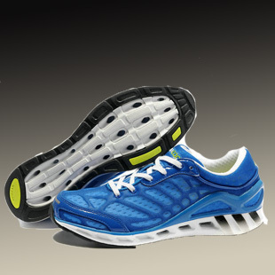  阿迪达斯/adidas 专柜正品新款清风系列跑步鞋V21831男鞋女鞋