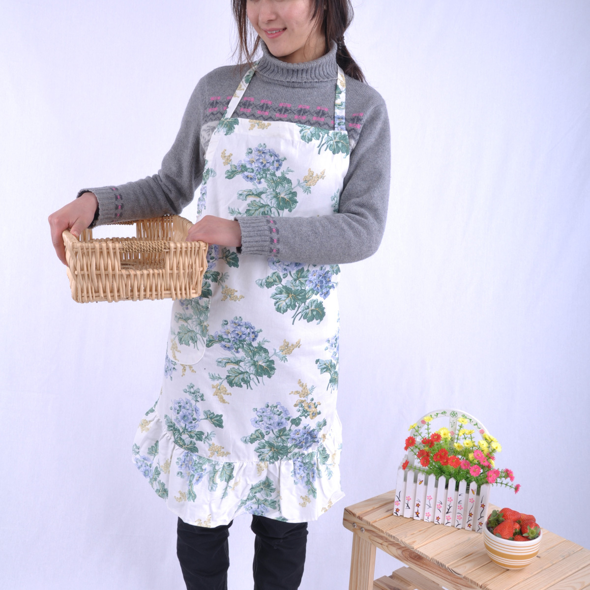 2013新款女装家居围裙印花香菜叶荷叶边厨房餐饮工作服 2013新款女装家居围裙印花香菜叶荷叶边厨房餐饮工作服
