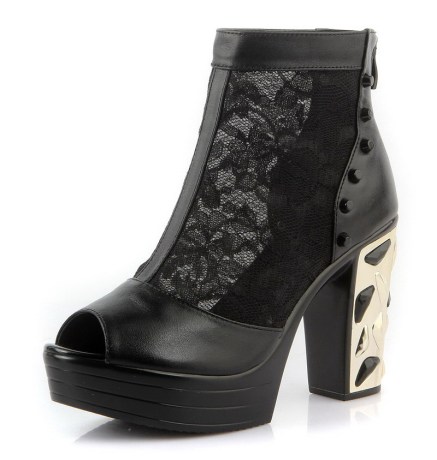 意尔康春季新款蕾丝铆钉女高跟鞋镂空粗跟及踝