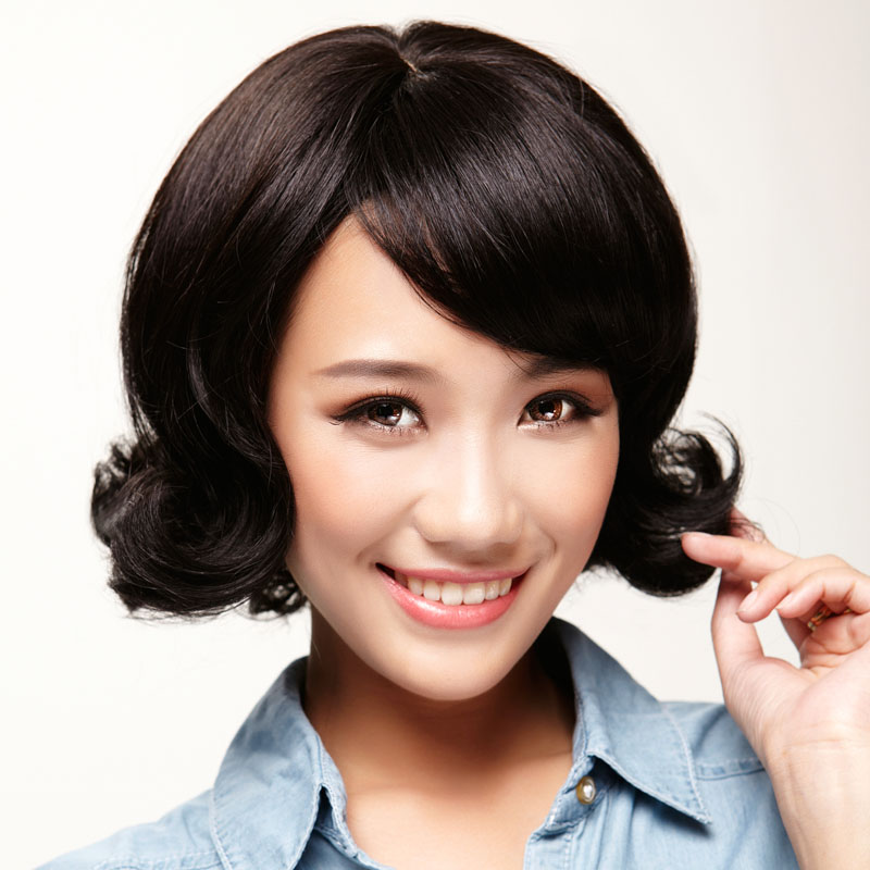 wigs2you高温丝短卷发假发 女士蓬松短发 斜刘海甜美可爱复古头套在类目 美发护发/假发, 假发, 整顶假发中 - 来自Buy2taobao.com提供专业的淘宝代购服务