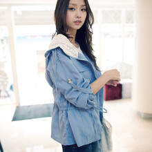 2012新款春装 女装韩版轻军装多口袋蕾丝连帽绑带长袖风衣外套