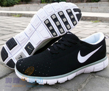 冲皇冠 特价★耐克/NIKE 赤足 7.0  跑步 鞋 黑白 超轻 5折 包邮