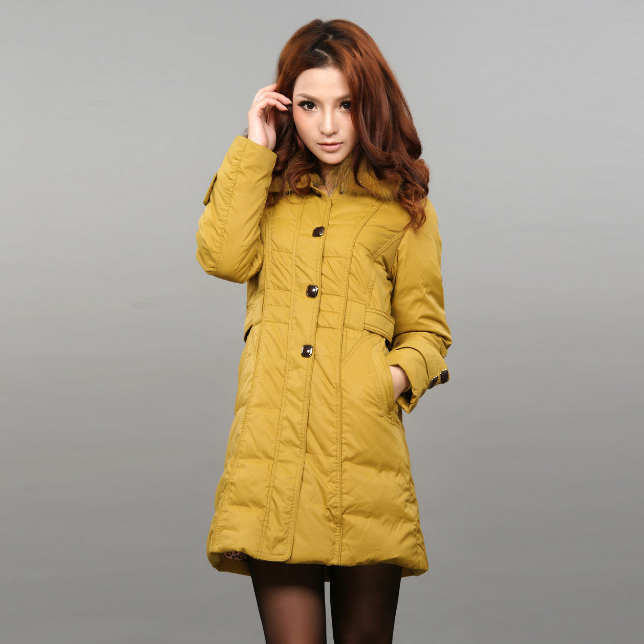 2011冬装女款羽绒服中长款毛领外套有大码W00981