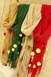 可爱杨梅球球亮色加厚毛线围巾。。。