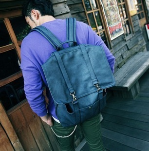  琳达服饰*冬季潮男必备  男式休闲时尚双带设计双肩包