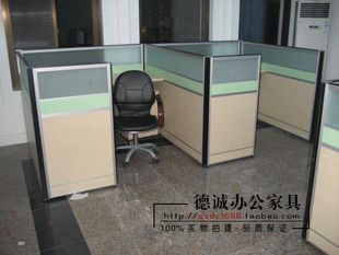 苏州德诚办公家具厂家直销办公家具工位员工盘龙区转让的昆明都超市屏风豪图片