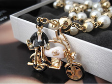 Hong 2011cc moto pequeña de color brillante collar de perlas Señora K caliente chapado en oro